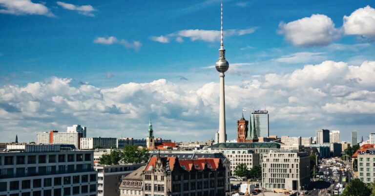 Wide shot of Berlin in the daytime. Vegetarian food in Berlin